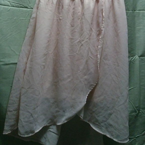 Beige Dress with Roses - Picture 2 of 2